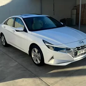 Hyundai Elantra 2022