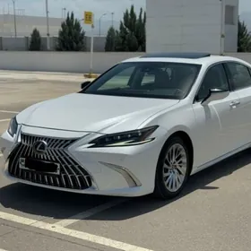 Lexus ES 350 2019