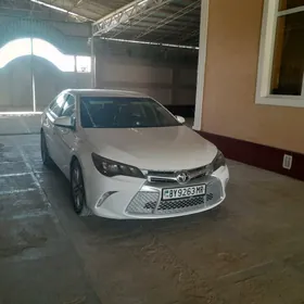 Toyota Camry 2016