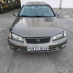 Toyota Camry 1997