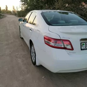 Toyota Camry 2011