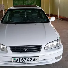 Toyota Camry 2000