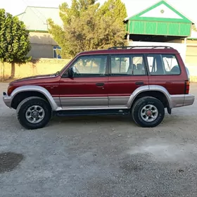 Mitsubishi Montero 1997