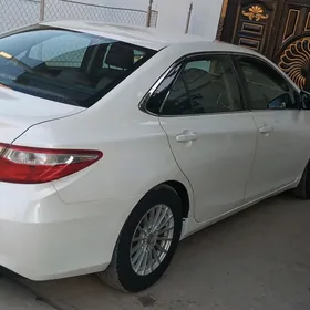 Toyota Camry 2016