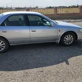 Toyota Camry 2000