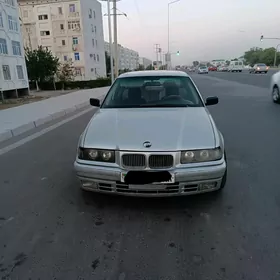 BMW 320 1992