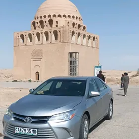 Toyota Camry 2017