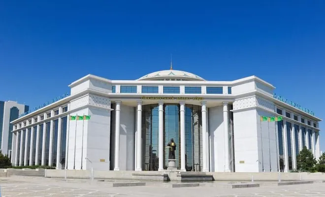 Türkmenistanyň Prezidenti kazylary wezipä belledi we hünär derejelerini berdi