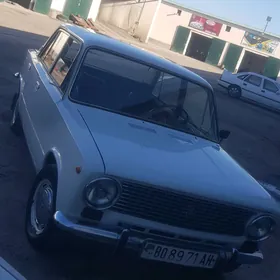 Lada 2104 1986