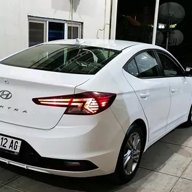 Hyundai Elantra 2019