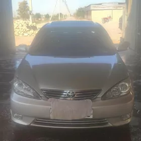 Toyota Camry 2004