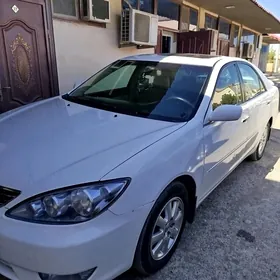 Toyota Camry 2004