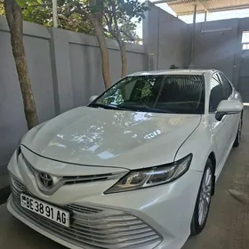 Toyota Camry 2020