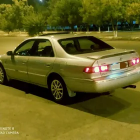 Toyota Camry 2000