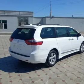 Toyota Sienna 2020