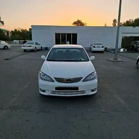 Toyota Camry 2004