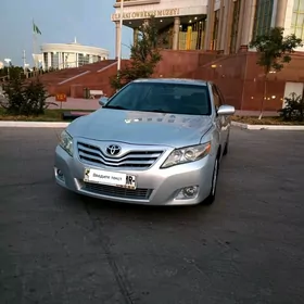 Toyota Camry 2010