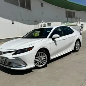 Toyota Camry 2020