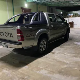 Toyota Hilux 2014