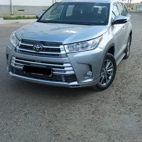 Toyota Highlander 2019