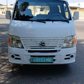 Nissan Urvan 2007