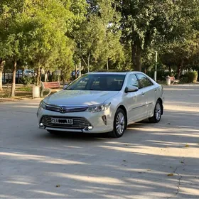 Toyota Camry 2015