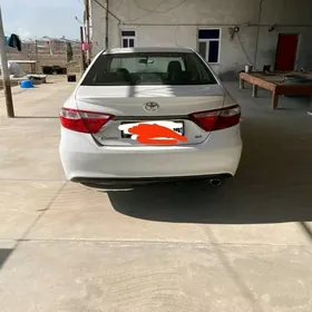 Toyota Camry 2017