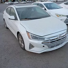 Hyundai Elantra 2019