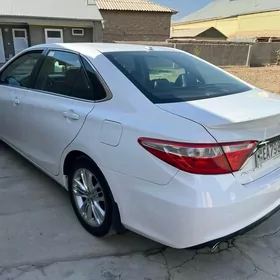 Toyota Camry 2017