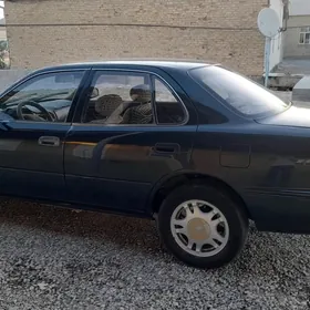 Toyota Camry 1993