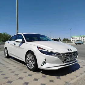 Hyundai Elantra 2022