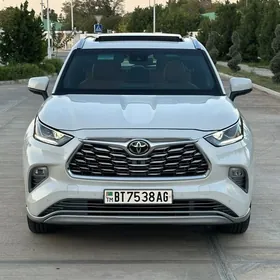 Toyota Highlander 2021