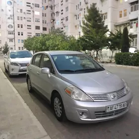 Nissan Versa 2010