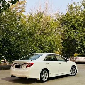 Toyota Camry 2014