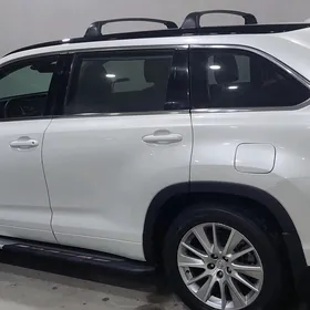 Toyota Highlander 2018