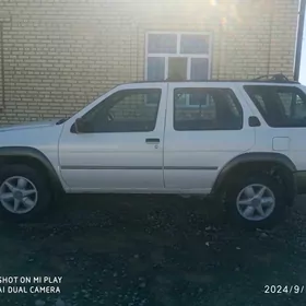 Nissan Pathfinder 2001