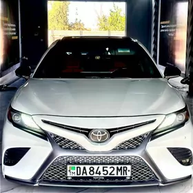 Toyota Camry 2018