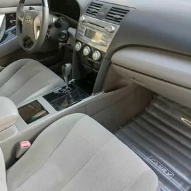 Toyota Camry 2010