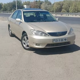 Toyota Camry 2004