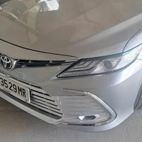 Toyota Camry 2020