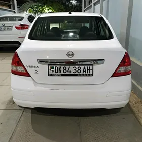 Nissan Versa 2010