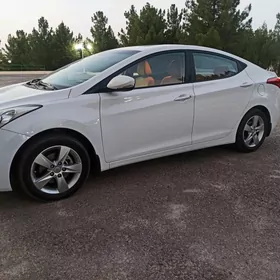 Hyundai Elantra 2011