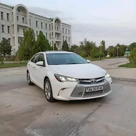 Toyota Camry 2017