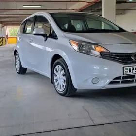 Nissan Versa 2015