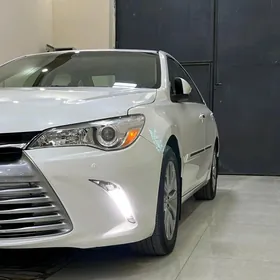 Toyota Camry 2015