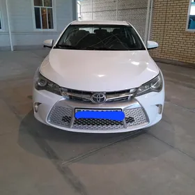 Toyota Camry 2016