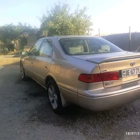 Toyota Camry 2000