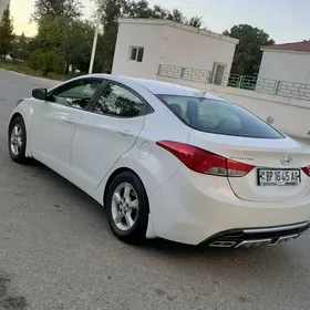 Hyundai Elantra 2011