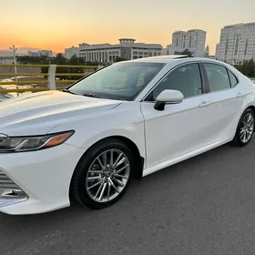 Toyota Camry 2018