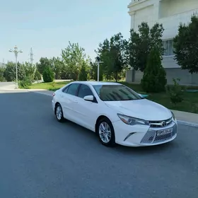 Toyota Camry 2015